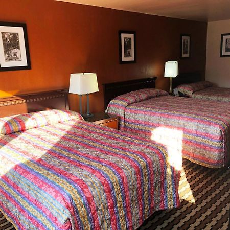 Guest Inn Austell Bagian luar foto